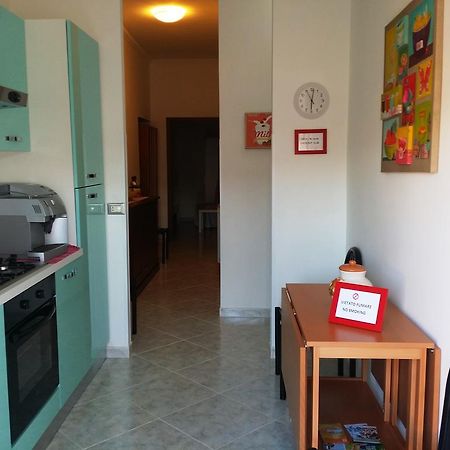 Bed and Breakfast La Darsena Di Фьюмичино Экстерьер фото